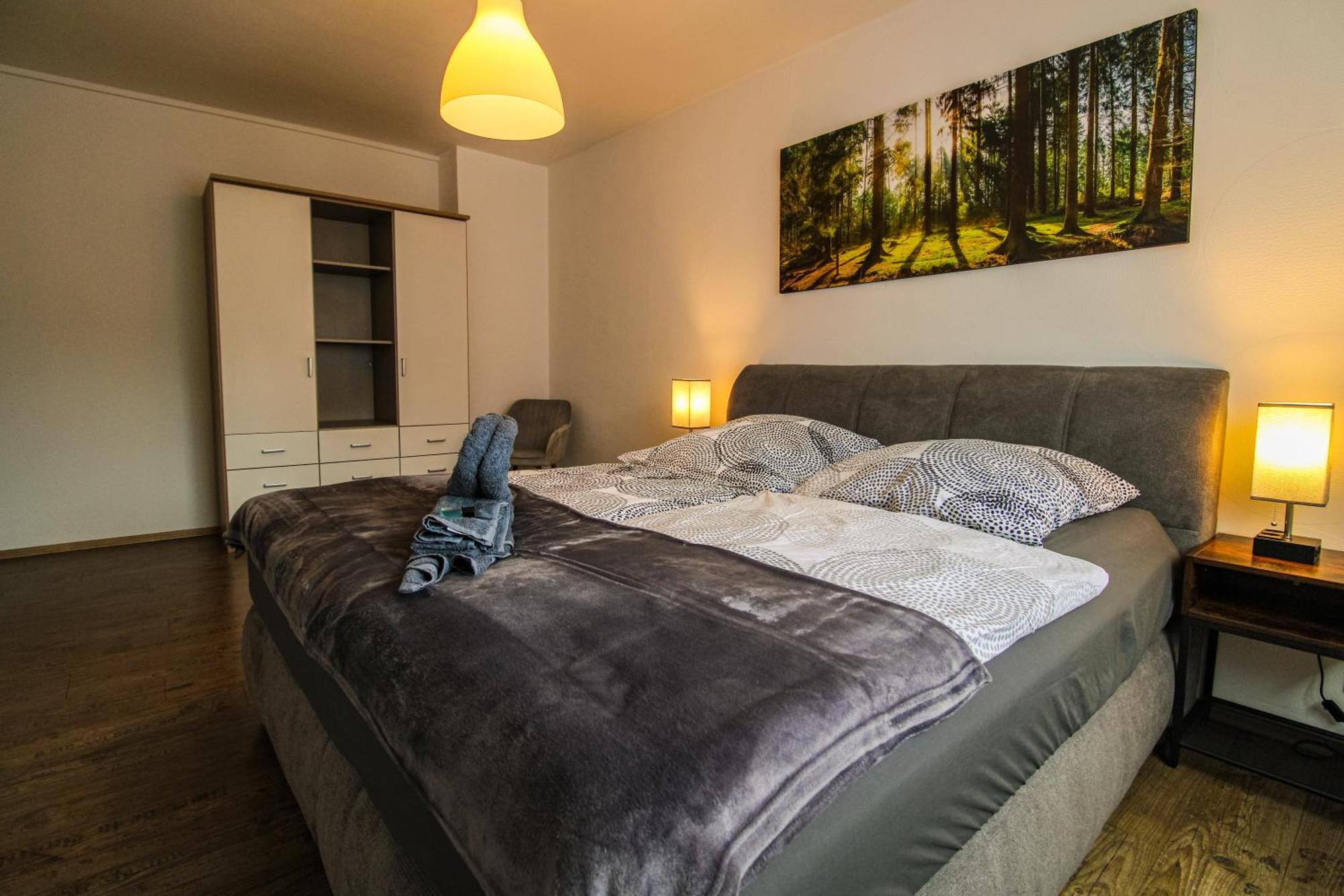 Moderne Fewo Sky Netflix Terrasse Burgblick Boxspringbett Waschtrockner 布莱 外观 照片