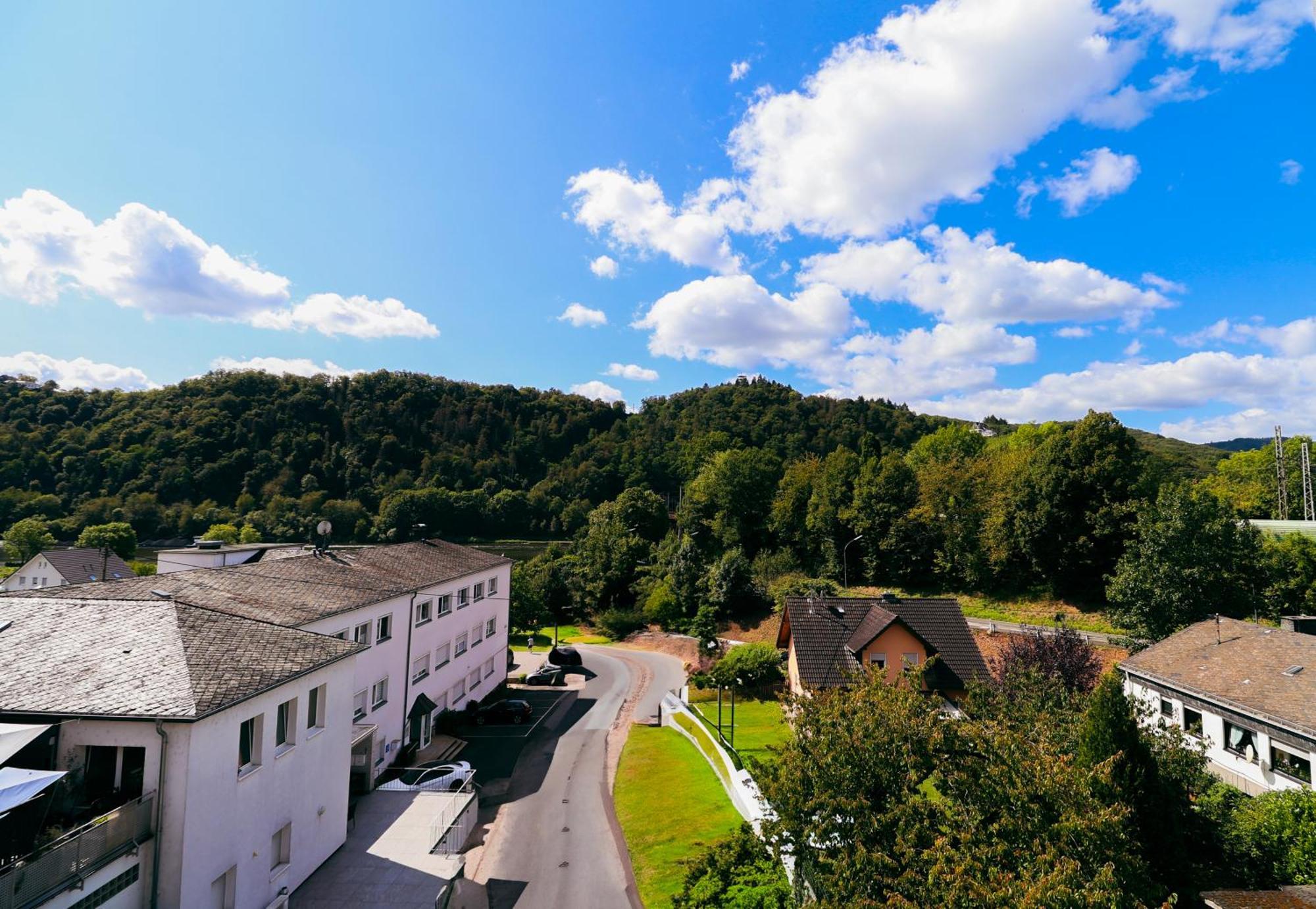 Moderne Fewo Sky Netflix Terrasse Burgblick Boxspringbett Waschtrockner 布莱 外观 照片